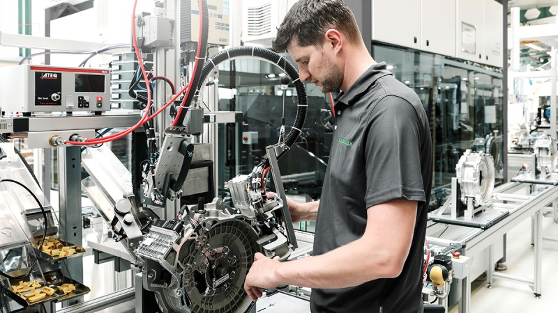 Manual leak testing of hybrid modules