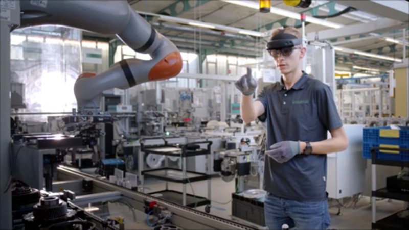 Our software solutions utilize digital data in production and thus improve operability and productivity.